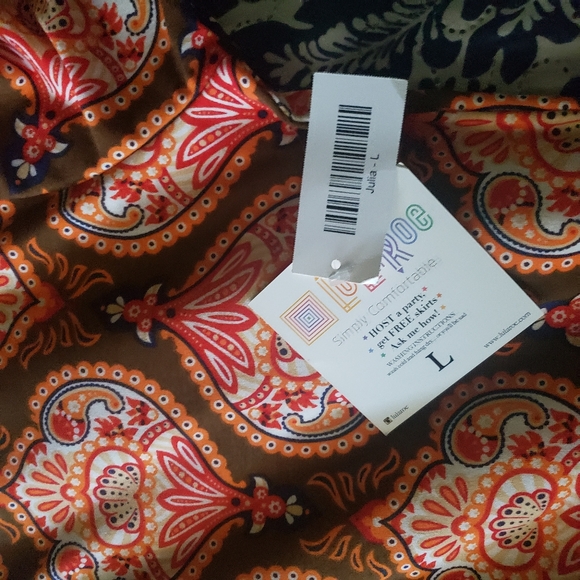 Lula Roe Julia - Picture 3 of 3